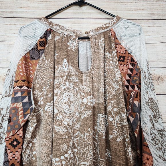 Gimmicks by BKE Brown and Cream Tunic Top - Picture 13 of 16